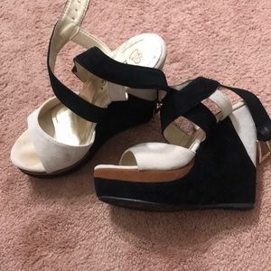 Please someone just buy these